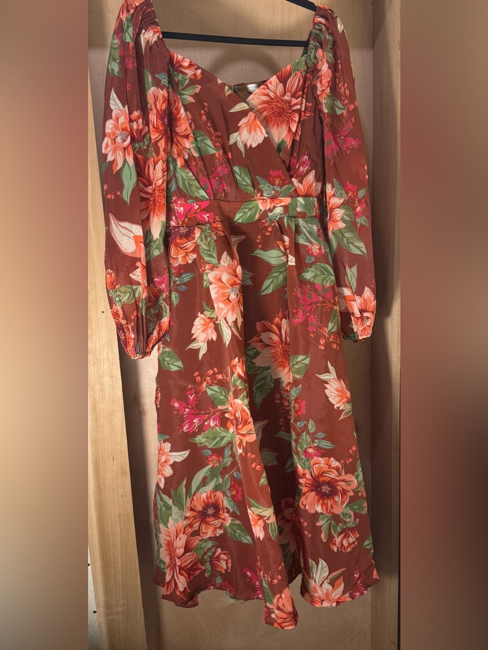 Ararat Silent Journey Floral Long-Sleeve Dress in Rust Floral Size Medium